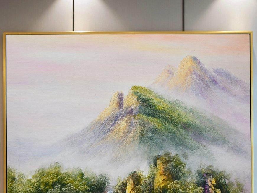 上海街头靓丽精美龙年装饰陆续“上线”迎接农历龙年